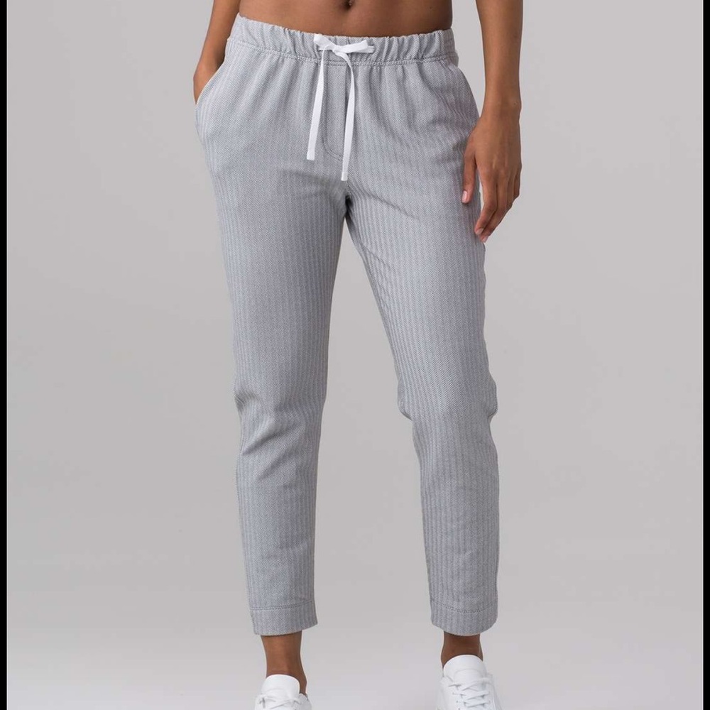 Lululemon Jet Cropped Herringbone GUC